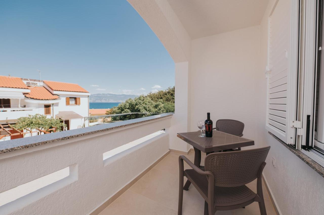Apartments Virgine Maria I Baška Exteriör bild
