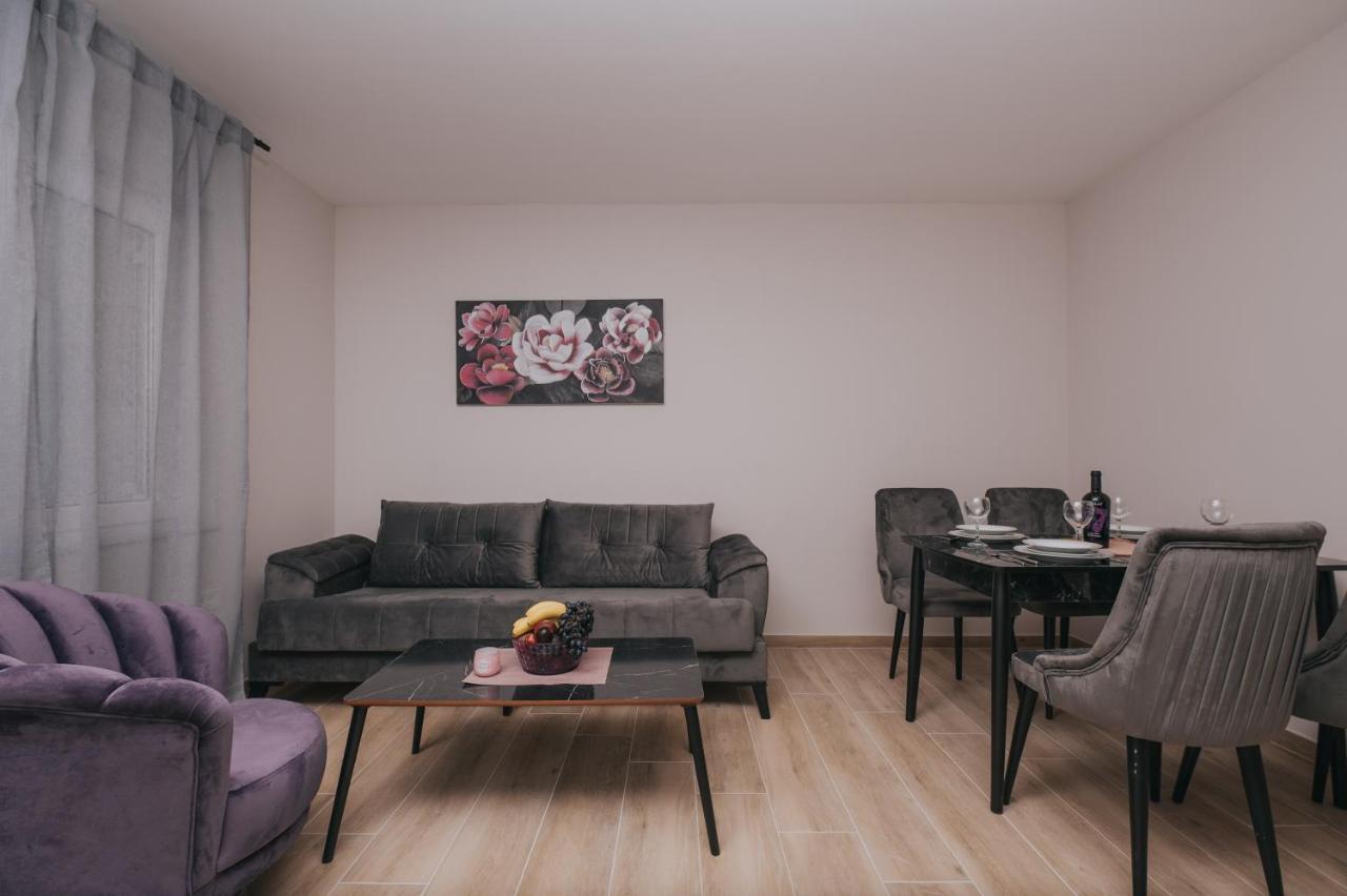 Apartments Virgine Maria I Baška Exteriör bild