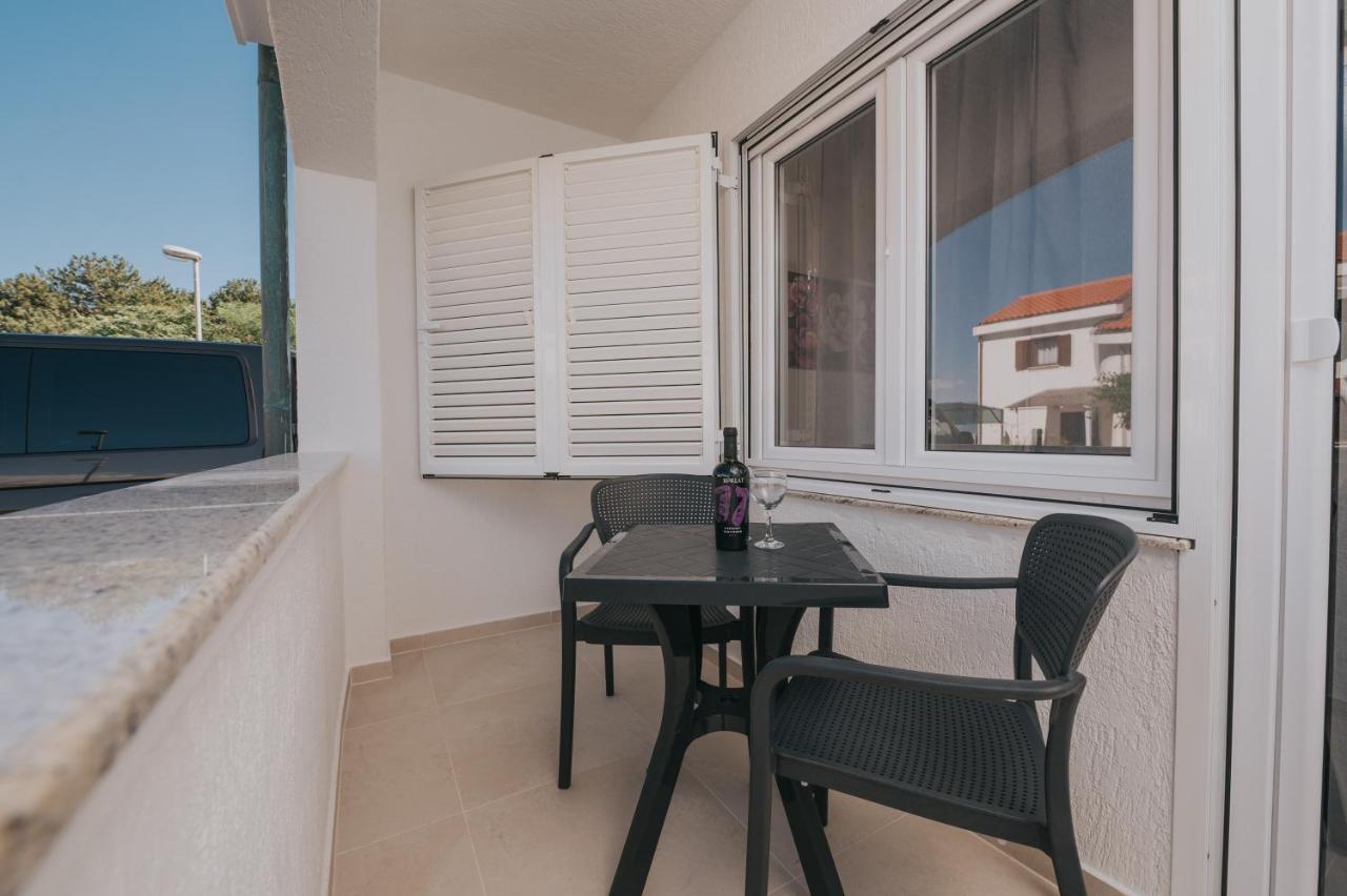 Apartments Virgine Maria I Baška Exteriör bild