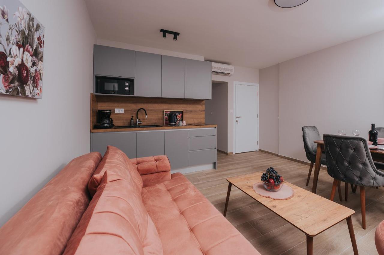 Apartments Virgine Maria I Baška Exteriör bild